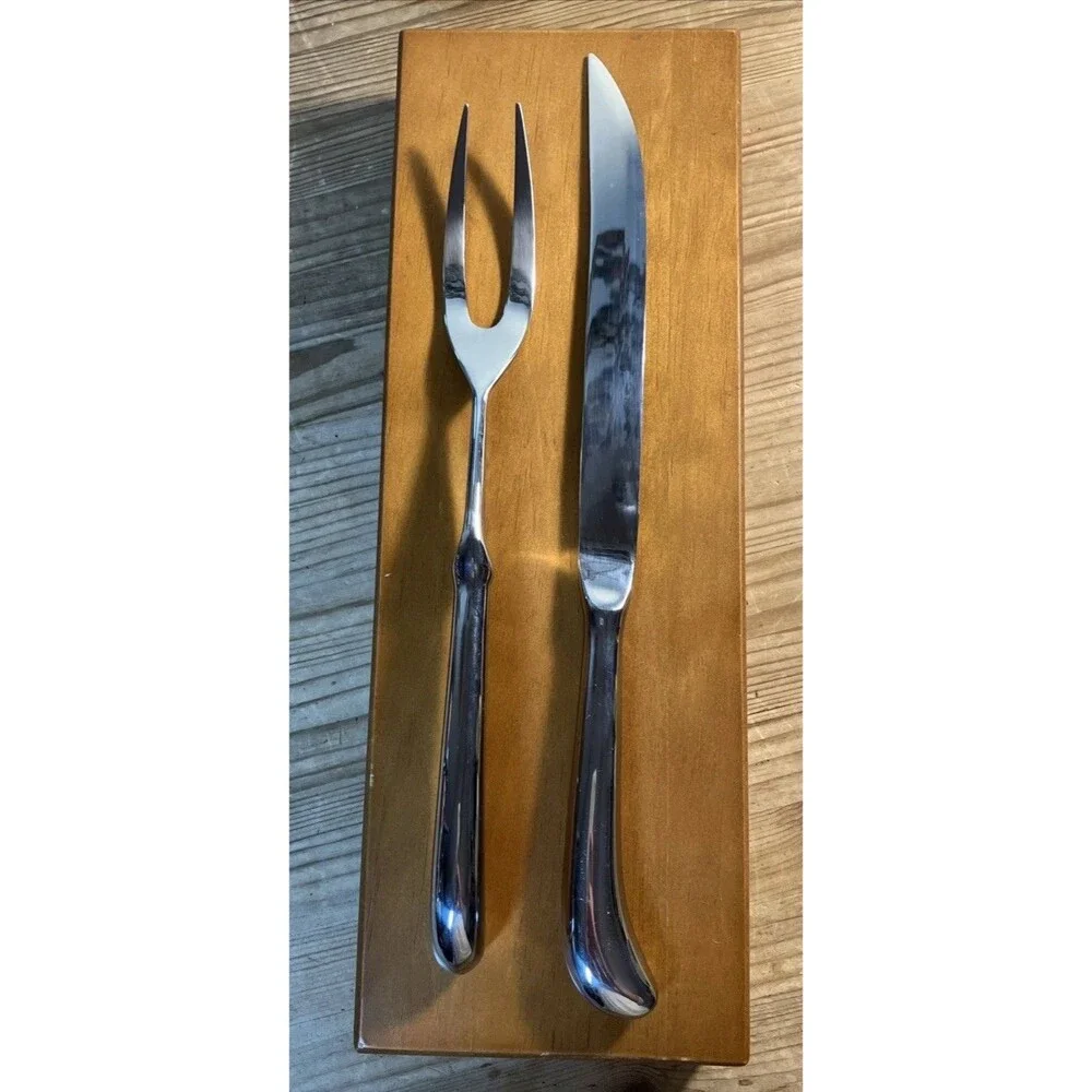 Gourmet Buffet 2 Piece Fork Knife Stainless Steel Carving Set In Walnut Wood Box